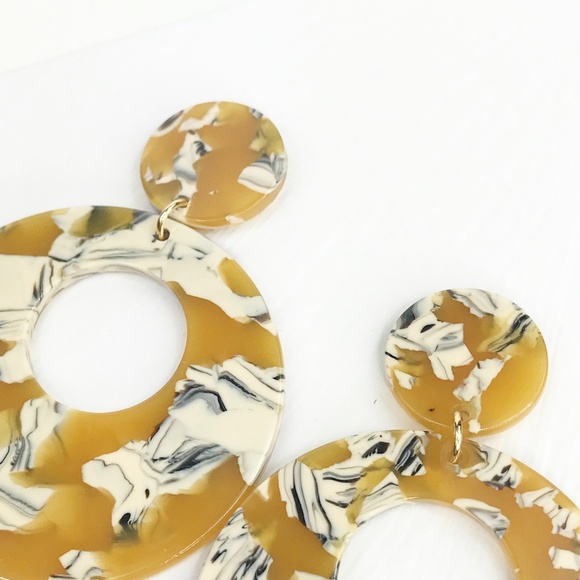 Open Circle Pendant Drop Earrings in Amber - Picture 5 of 8